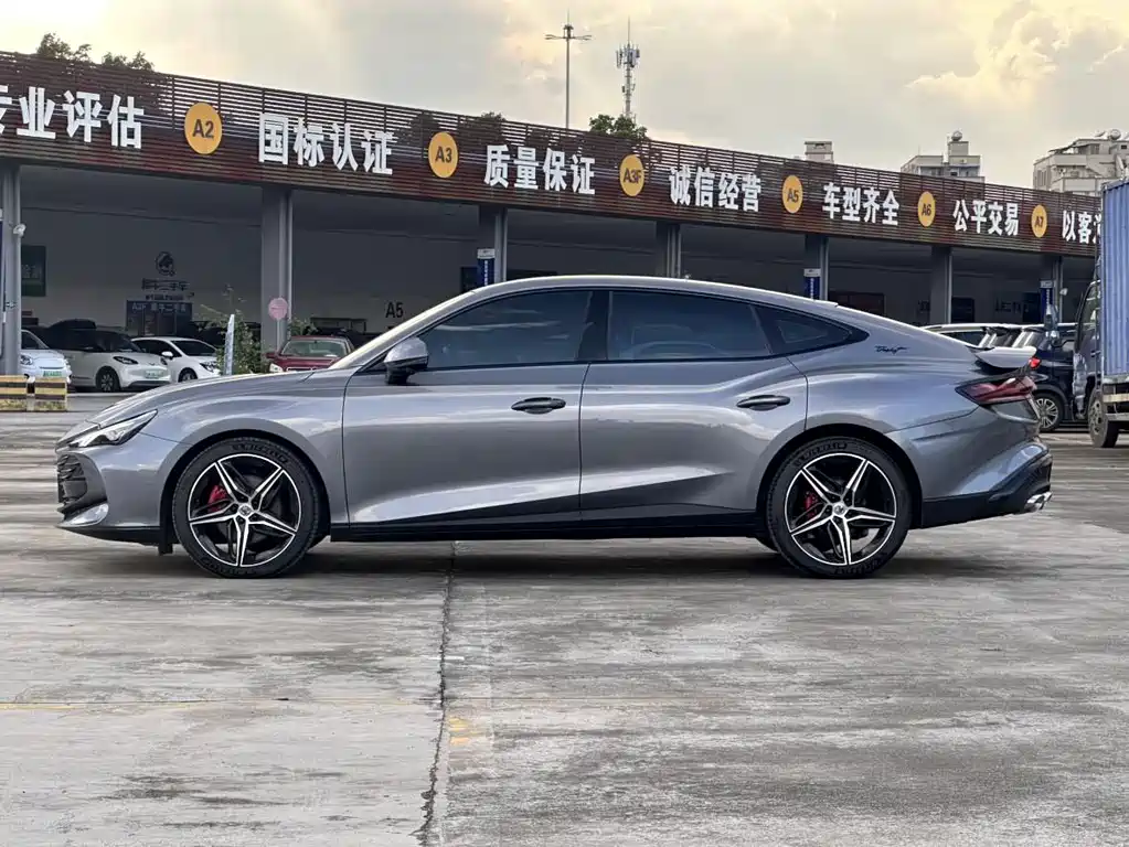MG7 2025 2.0T Trophy+ Super Sports Edition купить на сайте DeffCars