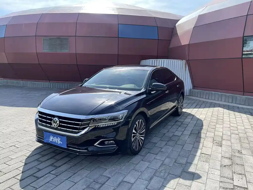 Passat 2019 330TSI Deluxe Edition National VI купить на сайте DeffCars