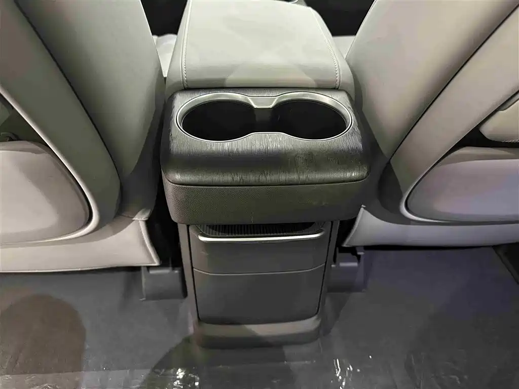 Buick GL8 2025 Lu Zun Smart Edition купить на сайте DeffCars