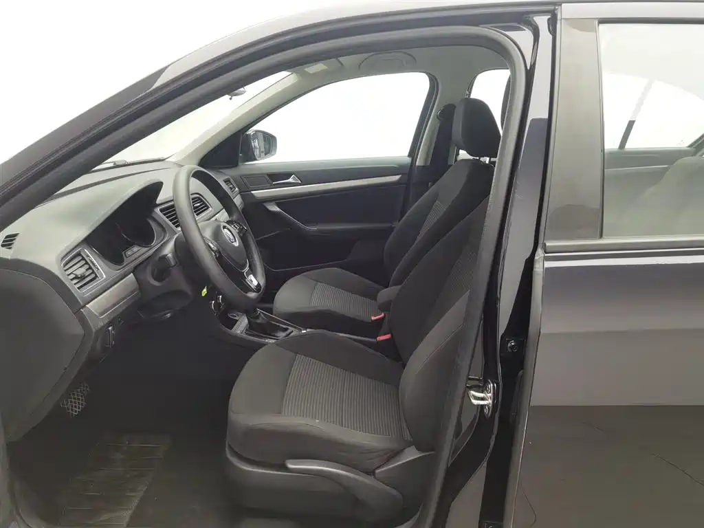 Lavida 2017 1.6L automatic fashion version купить на сайте DeffCars