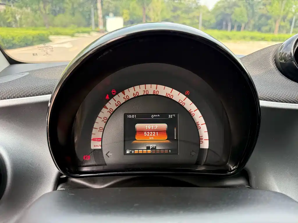 smart fortwo 2015 1.0L 52kW hardtop passion version купить на сайте DeffCars
