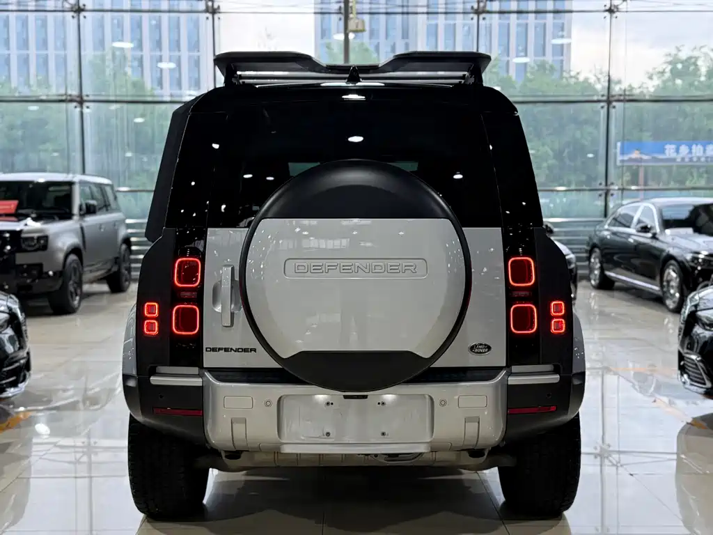 Land Rover Defender 2021 110 P400 Dark Special Edition купить на сайте DeffCars