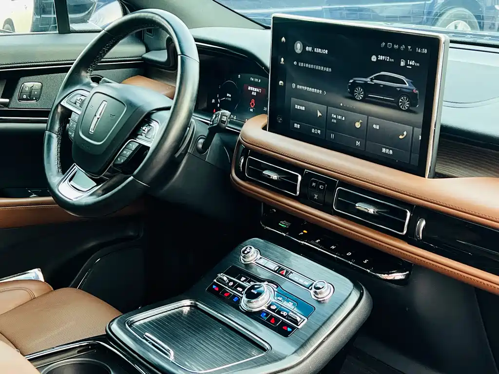 Voyager imported 2020 2.7T four-wheel drive premium version купить на сайте DeffCars