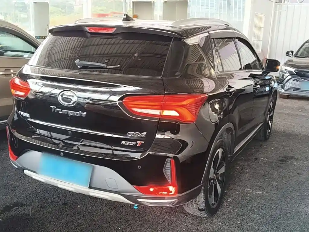Trumpchi GS4 2018 235T Automatic 2WD Luxury Connected Million Commemorative Edition купить на сайте DeffCars