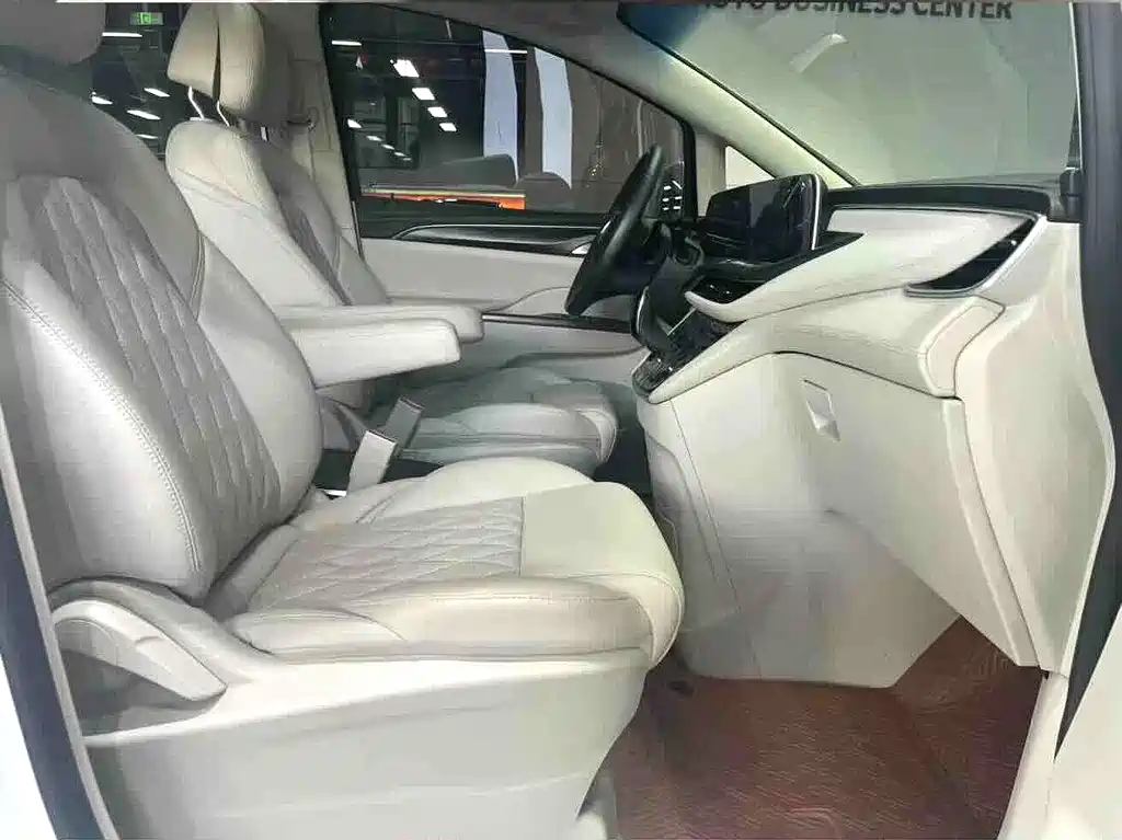 Buick GL8 2023 ES Lu Zun Comfort Type купить на сайте DeffCars