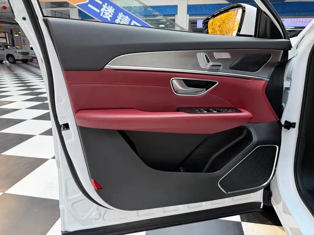 Jietu X70 PLUS 2021 facelift 1.5T DCT Mountain PRO 7 seats купить на сайте DeffCars