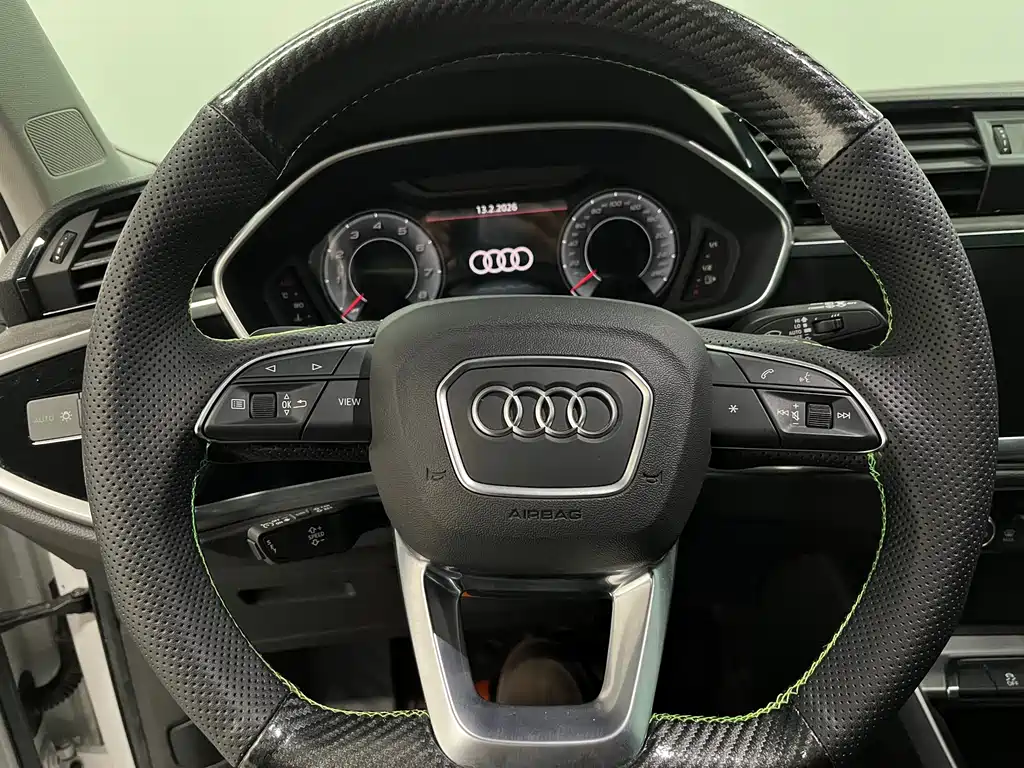Audi Q3 2022 35 TFSI Fashionable and Dynamic купить на сайте DeffCars