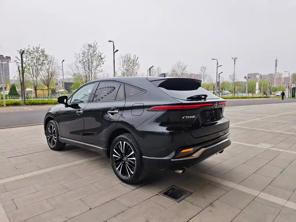 Vesa 2022 2.0L CVT two-wheel drive premium version купить на сайте DeffCars