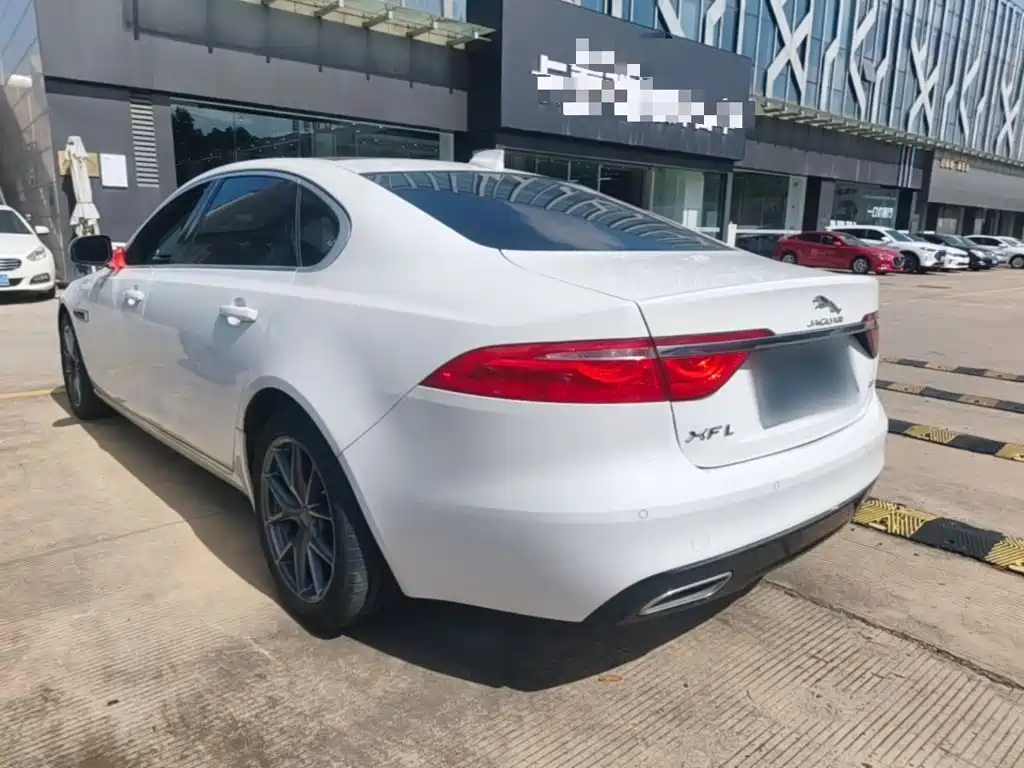 Jaguar XFL 2019 XFL 2.0T 200PS 2WD Elite Edition купить на сайте DeffCars