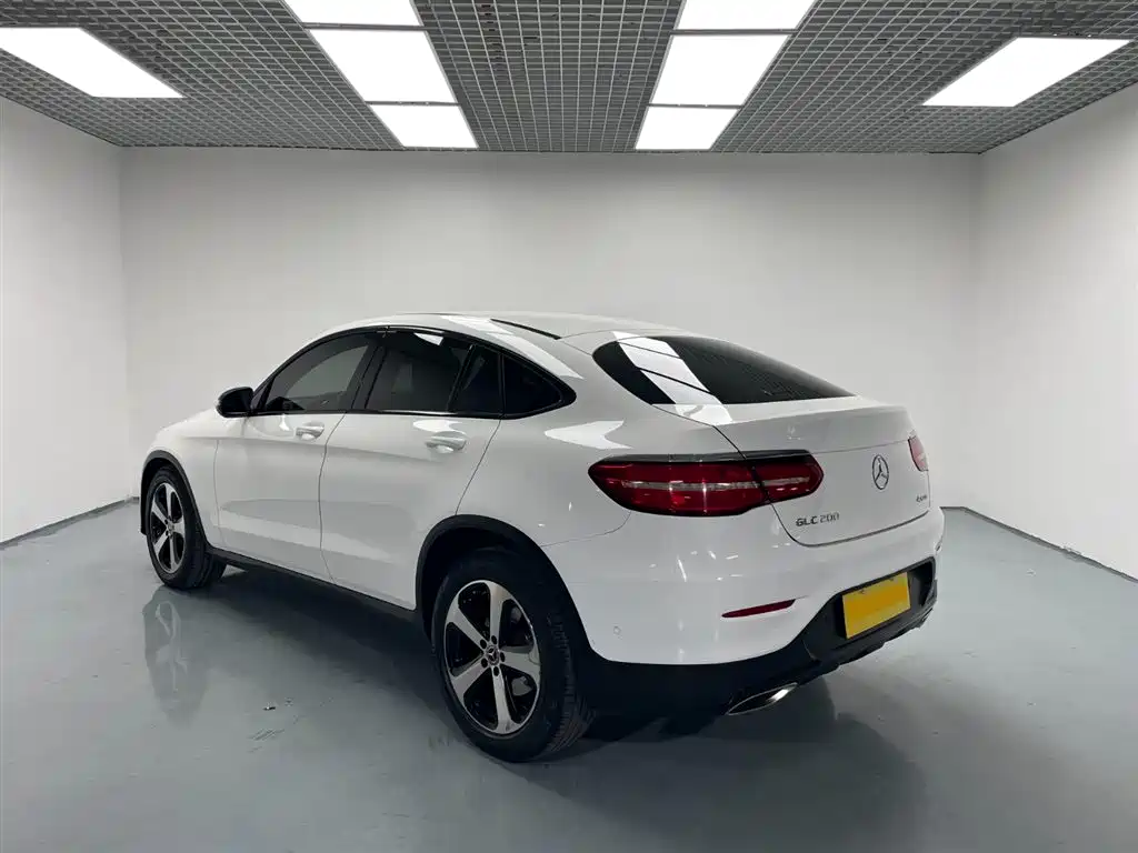 Mercedes-Benz GLC Coupe 2017 GLC 200 4MATIC Coupe SUV купить на сайте DeffCars