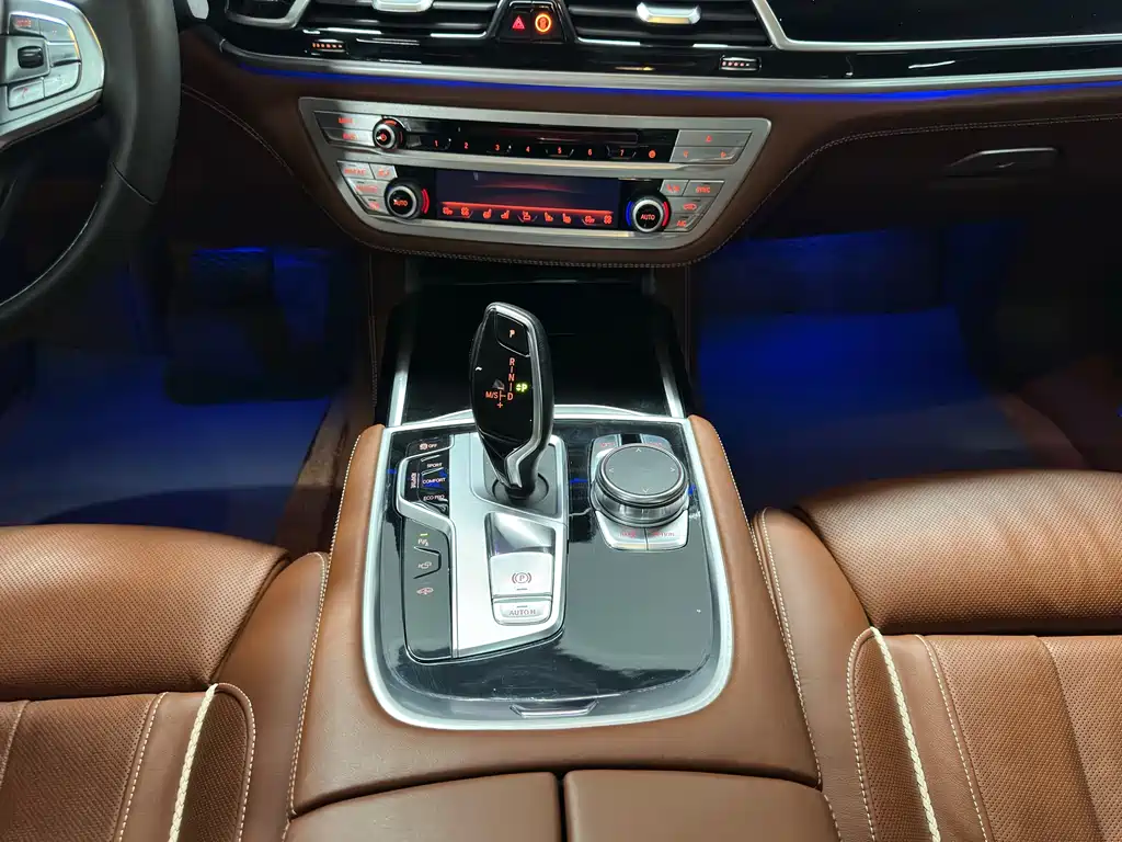 BMW 7 Series 2018 740Li xDrive Exclusive Excellence Package купить на сайте DeffCars