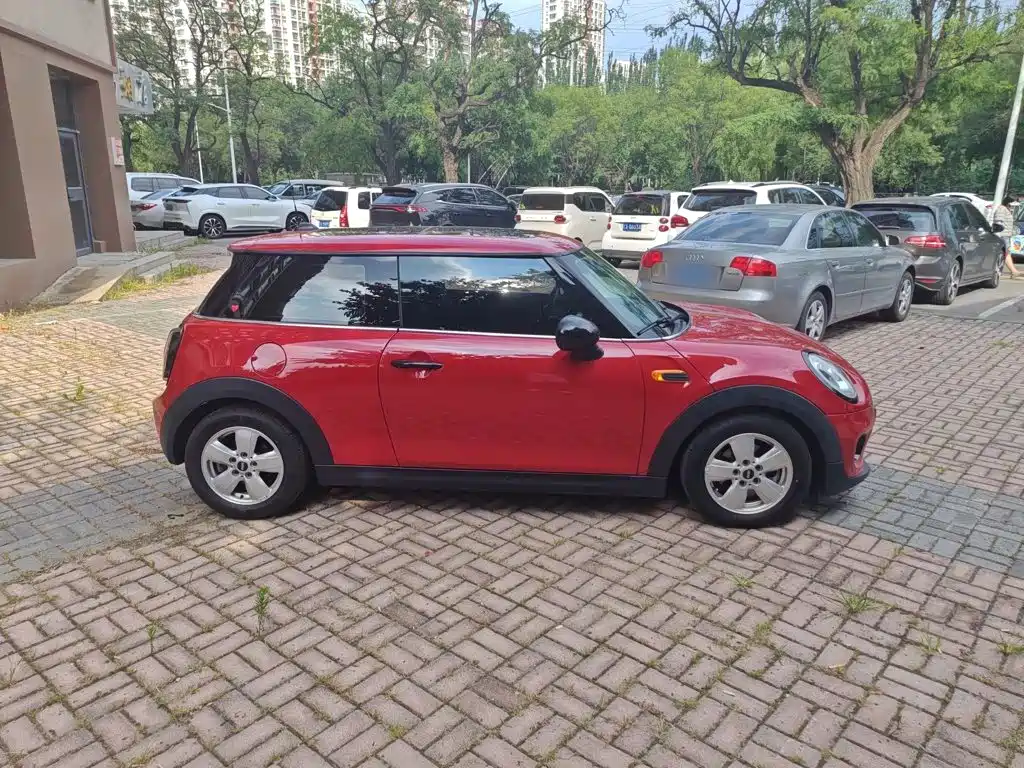 MINI 2018 1.5T ONE купить на сайте DeffCars