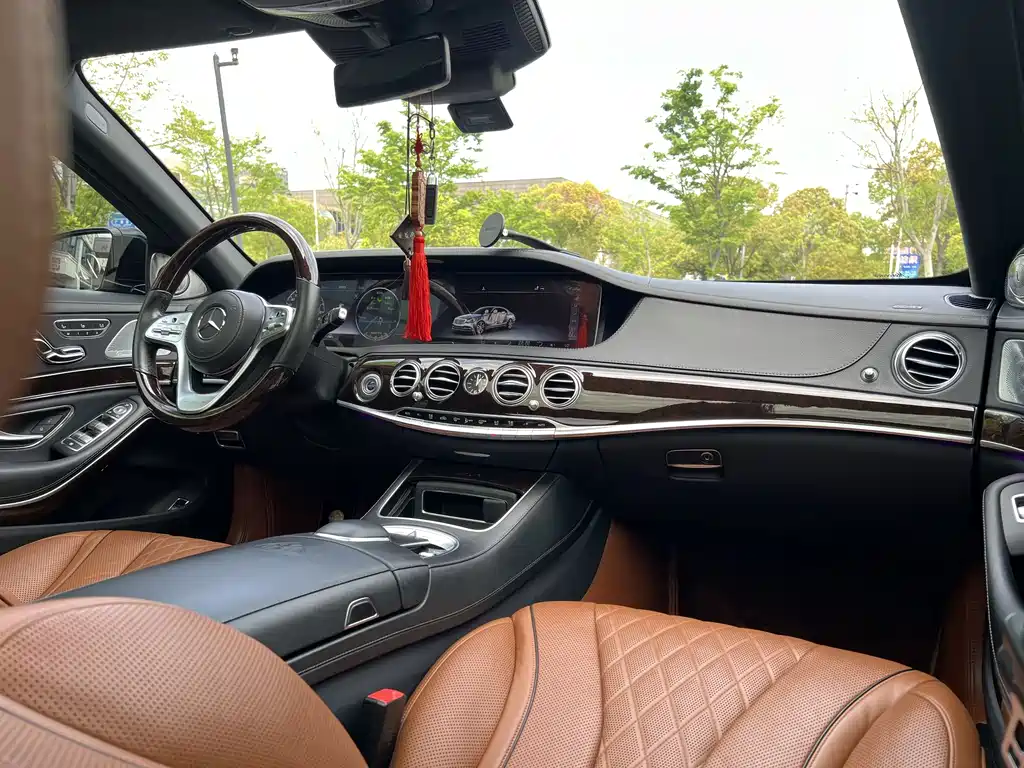 Maybach S-Class 2020 S 450 4MATIC Collector’s Edition купить на сайте DeffCars
