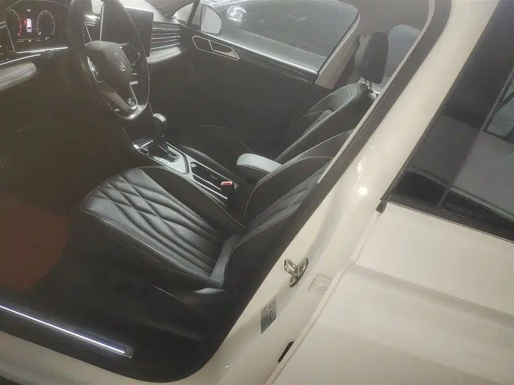 Tiguan L 2022 330TSI automatic two-wheel drive R-Line version купить на сайте DeffCars
