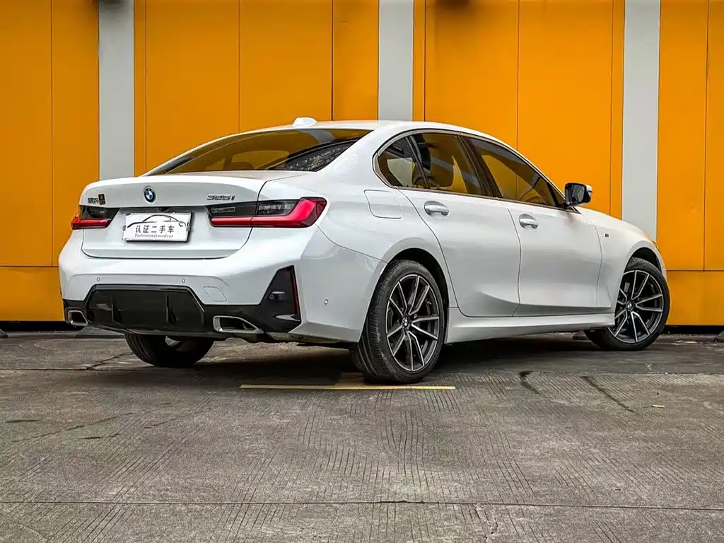 BMW 3 Series 2025 325i M Sports Package купить на сайте DeffCars