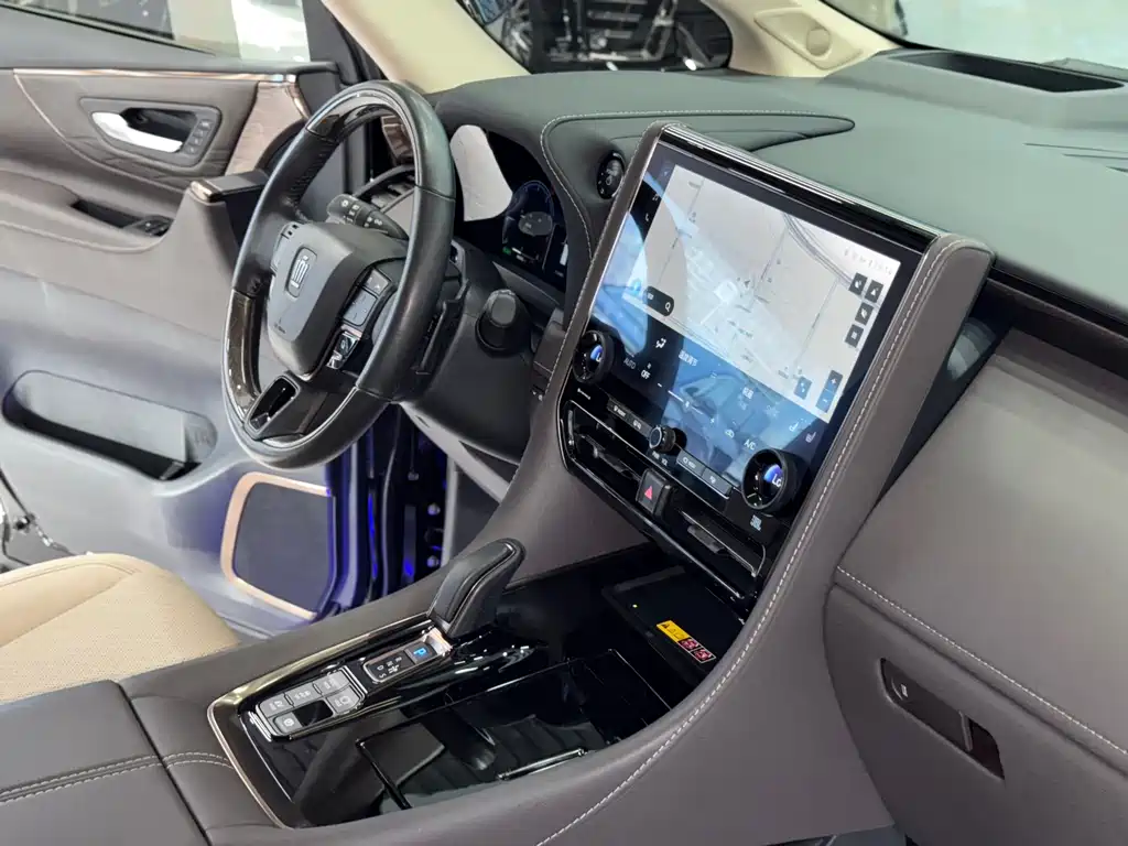 Wilfa 2024 Crown Dual Engine 2.5L Supreme Executive Edition купить на сайте DeffCars
