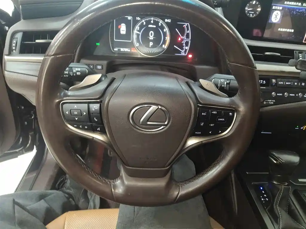 Lexus ES 2020 200 Excellence Edition купить на сайте DeffCars