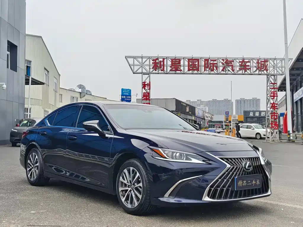 Lexus ES 2021 200 Excellence Edition купить на сайте DeffCars