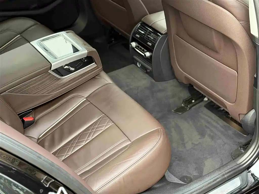 BMW 5 Series 2018 530Li Exclusive Luxury Package купить на сайте DeffCars
