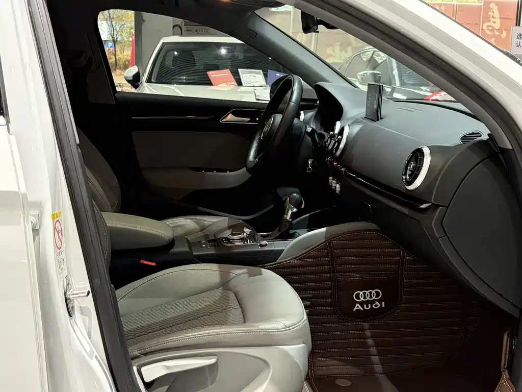 Audi A3 2020 Limousine 35 TFSI Fashion Type National V купить на сайте DeffCars