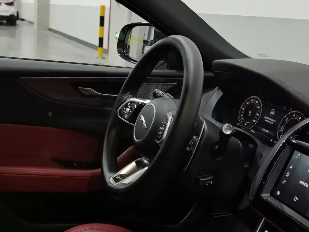 Jaguar XEL 2024 2.0T 250PS R-DYNAMIC S aggressive sports version купить на сайте DeffCars