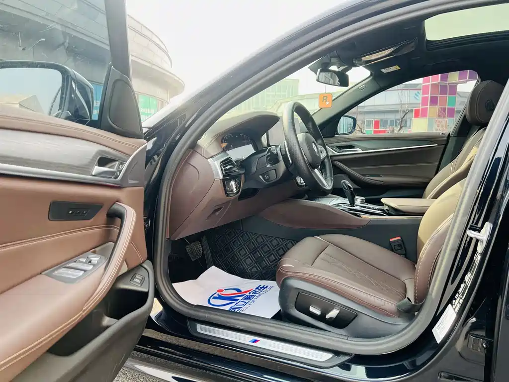 BMW 5 Series 2023 530Li xDrive M Sports Package купить на сайте DeffCars