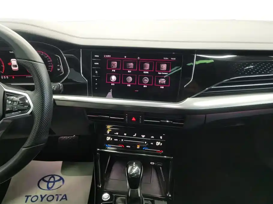 Passat 2022 330TSI Deluxe Edition купить на сайте DeffCars