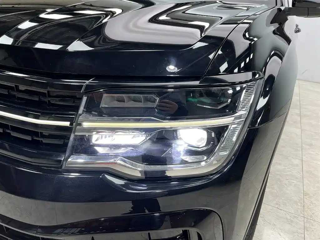 Touron 2023 Touron X facelift 380TSI four-wheel drive luxury version купить на сайте DeffCars