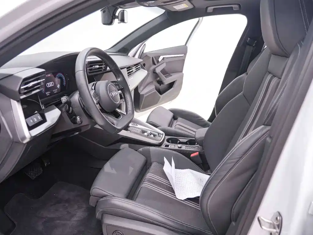 Audi A3 2024 A3L Limousine 35 TFSI Fashionable and Sporty купить на сайте DeffCars