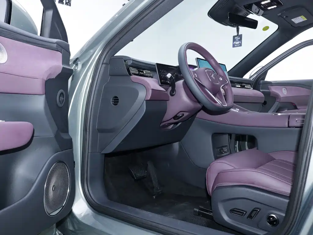 Lantu FREE 2025 FREE+ rear-wheel drive Qiankun version купить на сайте DeffCars
