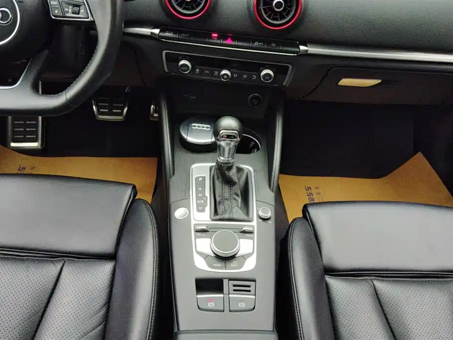 Audi A3 2020 Limousine 35 TFSI Sports National VI купить на сайте DeffCars