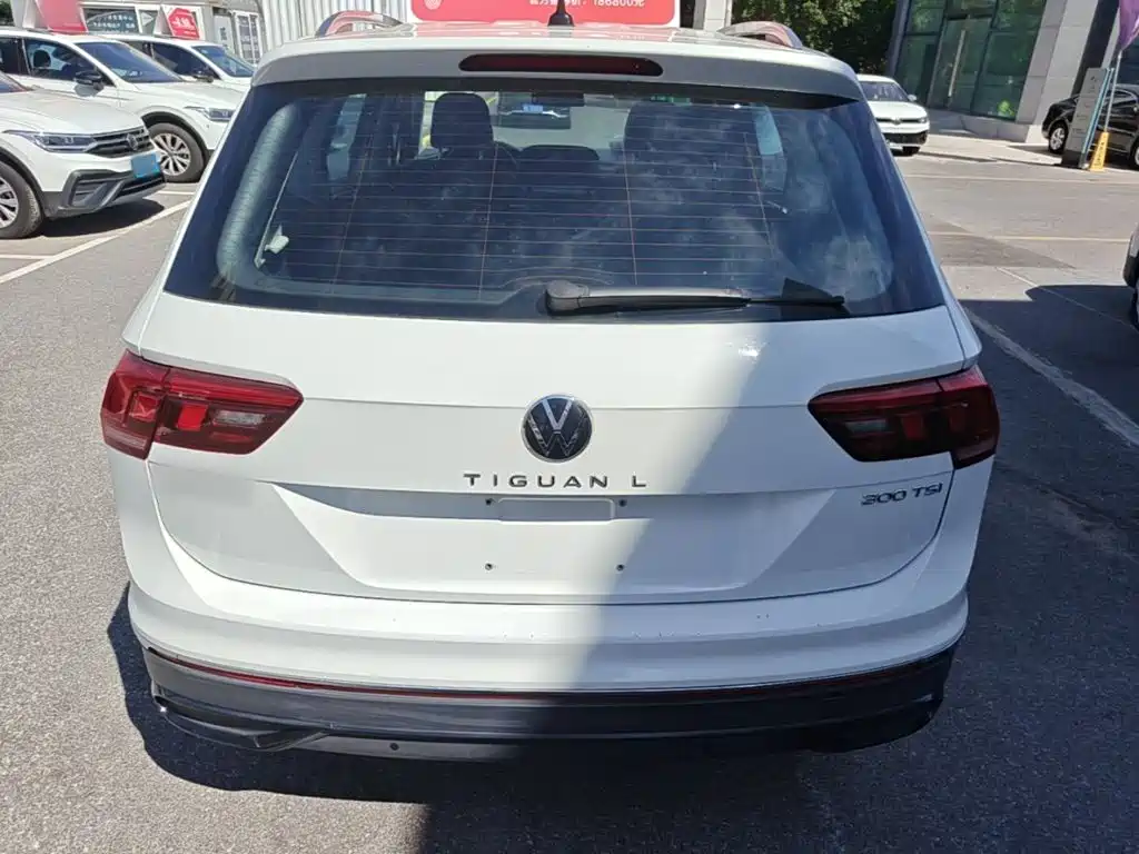 Tiguan L 2024 Outstanding Model 300TSI Automatic Two-wheel Drive Dragon Edition купить на сайте DeffCars