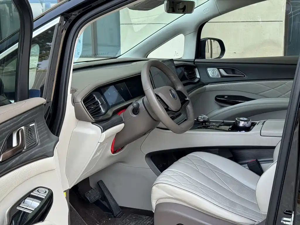 Denza D9 2022 DM-i 970 four-wheel drive flagship model купить на сайте DeffCars