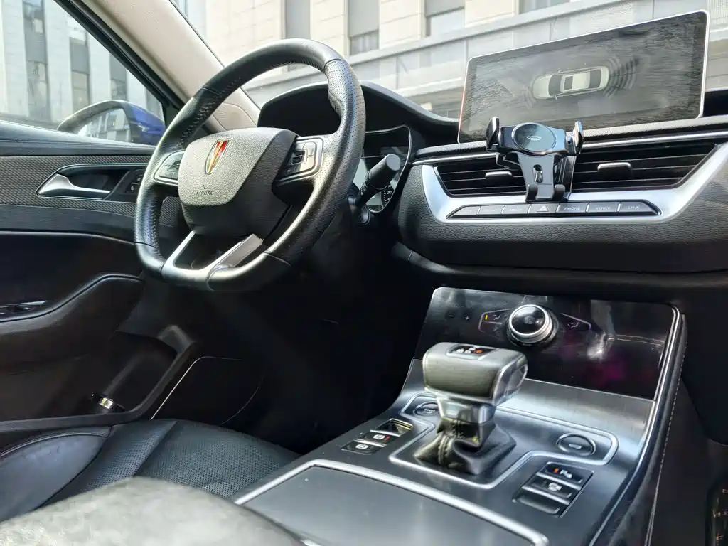 Hongqi H5 2022 Classic 1.8T Automatic Zhilianqi Chang Edition купить на сайте DeffCars