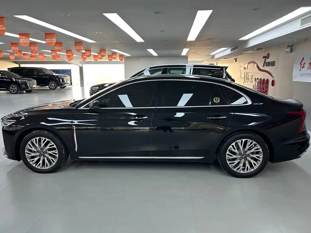 Hongqi H5 2024 2.0T Automatic Zhilianqichang Edition купить на сайте DeffCars