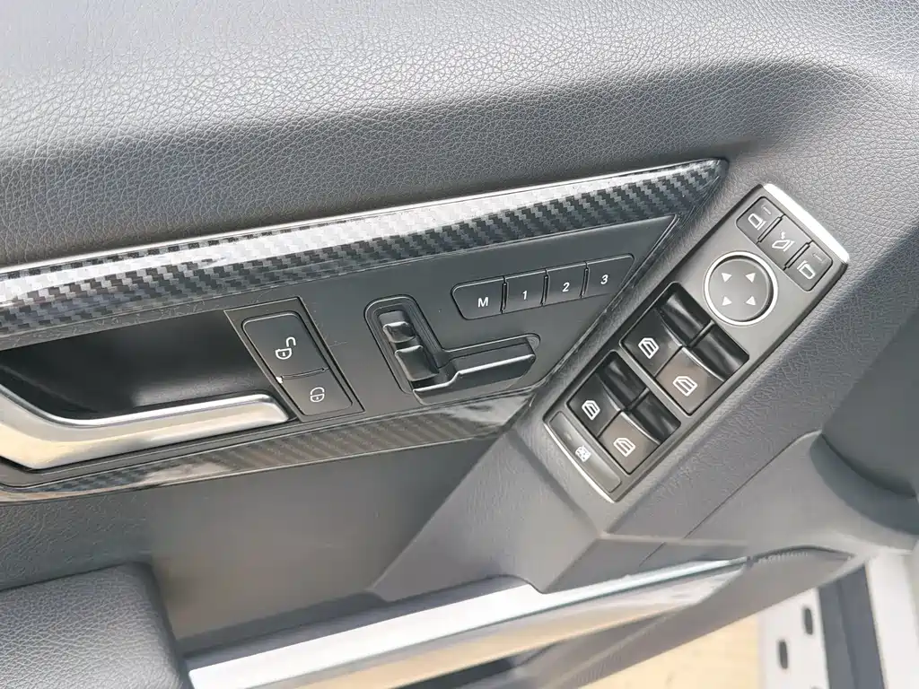 Mercedes-Benz GLK-Class 2013 GLK 300 4MATIC Fashion Model купить на сайте DeffCars
