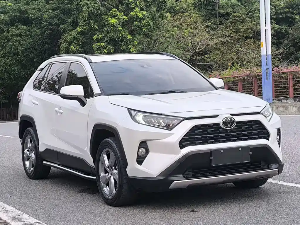 RAV4 Rongfang 2021 2.0L CVT four-wheel drive fashion version купить на сайте DeffCars
