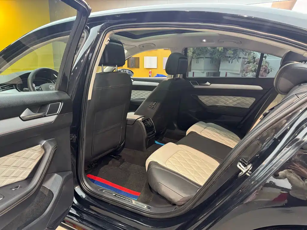 Magotan 2024 2 Million Volkswagen 330TSI DSG Luxury Edition купить на сайте DeffCars