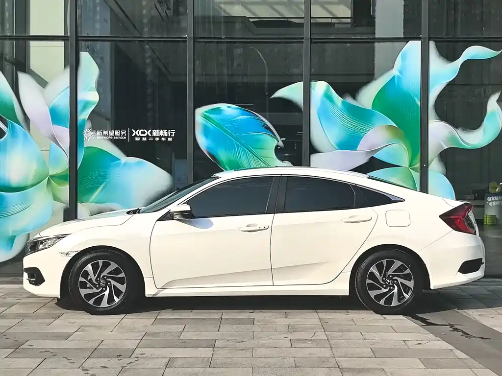 Civic 2016 220TURBO CVT Deluxe Edition купить на сайте DeffCars