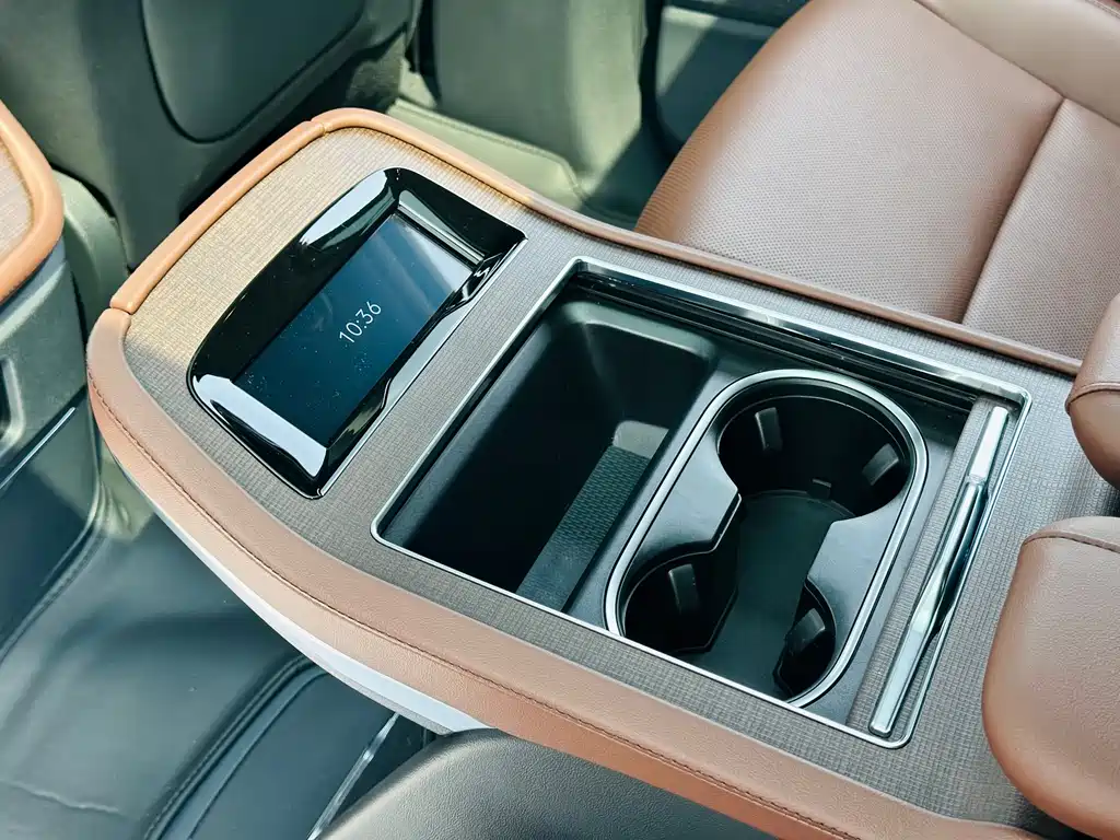 Navigator 2025 3.5T President Edition купить на сайте DeffCars