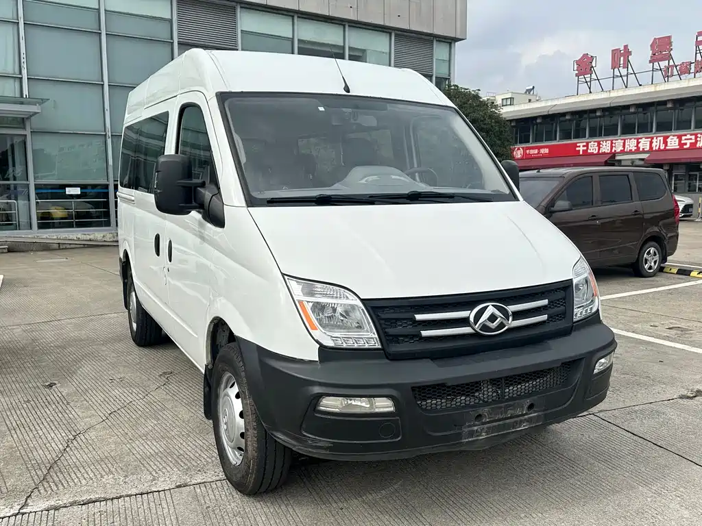 Xintu V80 2019 2.5T classic 6-speed manual Aoyuntong modified short-axle ultra-low roof 5/6 seats купить на сайте DeffCars