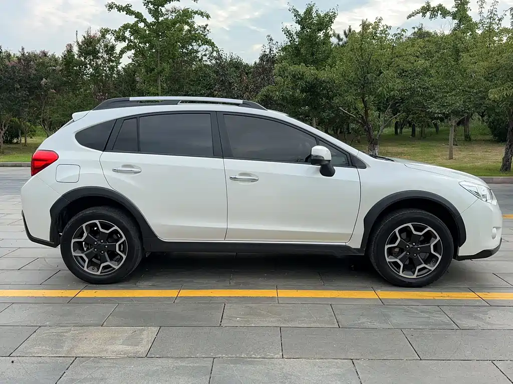 Subaru XV 2012款 2.0i 精英版 купить на сайте DeffCars