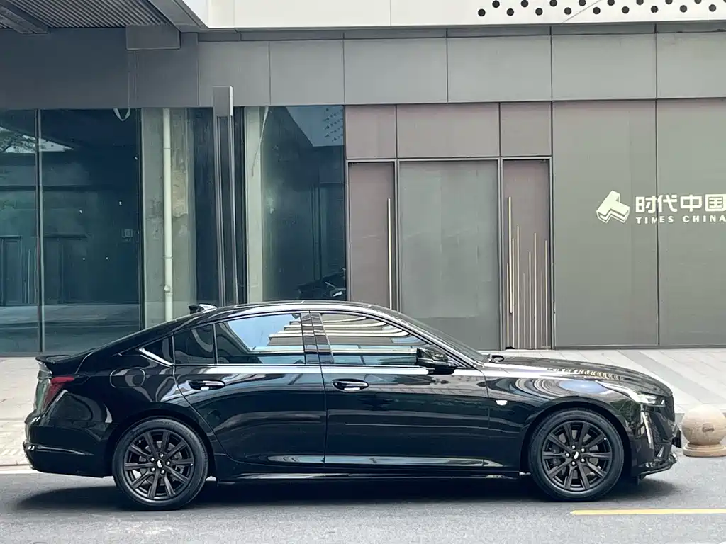 Cadillac CT5 2023 28T Premium Model купить на сайте DeffCars