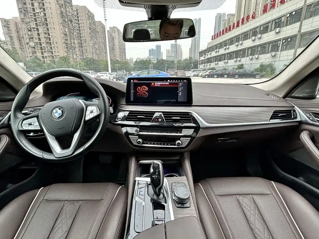 BMW 5 Series 2023 530Li Leading Luxury Package купить на сайте DeffCars