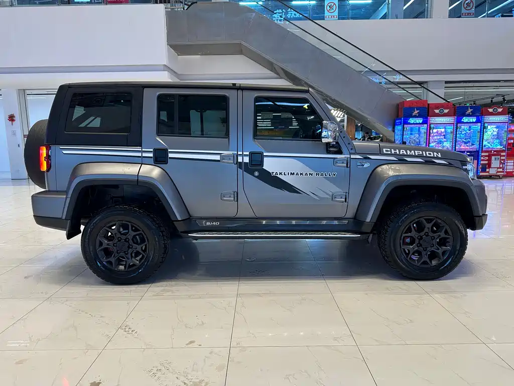 Beijing off-road BJ40 2022 2.0T automatic four-wheel drive ring tower championship version купить на сайте DeffCars