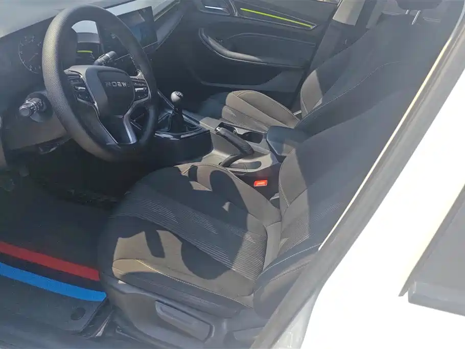 Roewe i5 2021 1.5L manual platinum version купить на сайте DeffCars