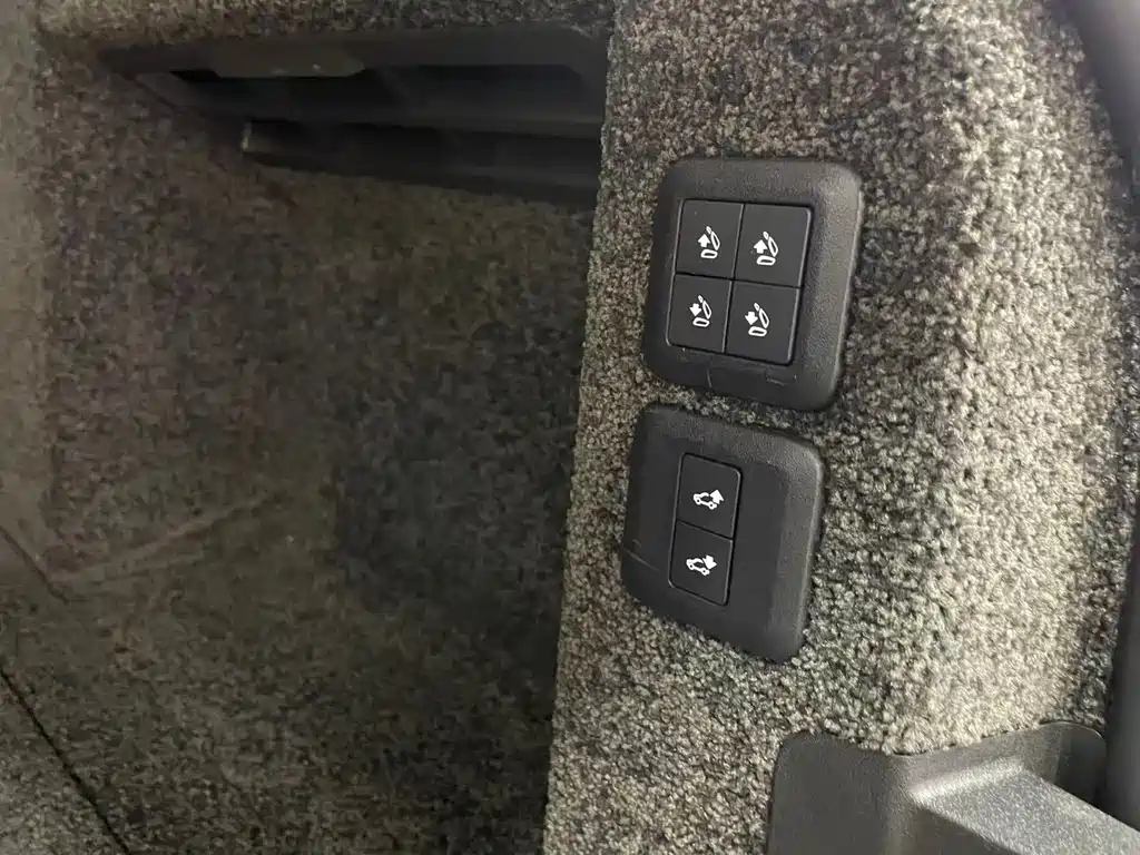 Range Rover 2020 3.0 L6 Legend Extended Edition купить на сайте DeffCars