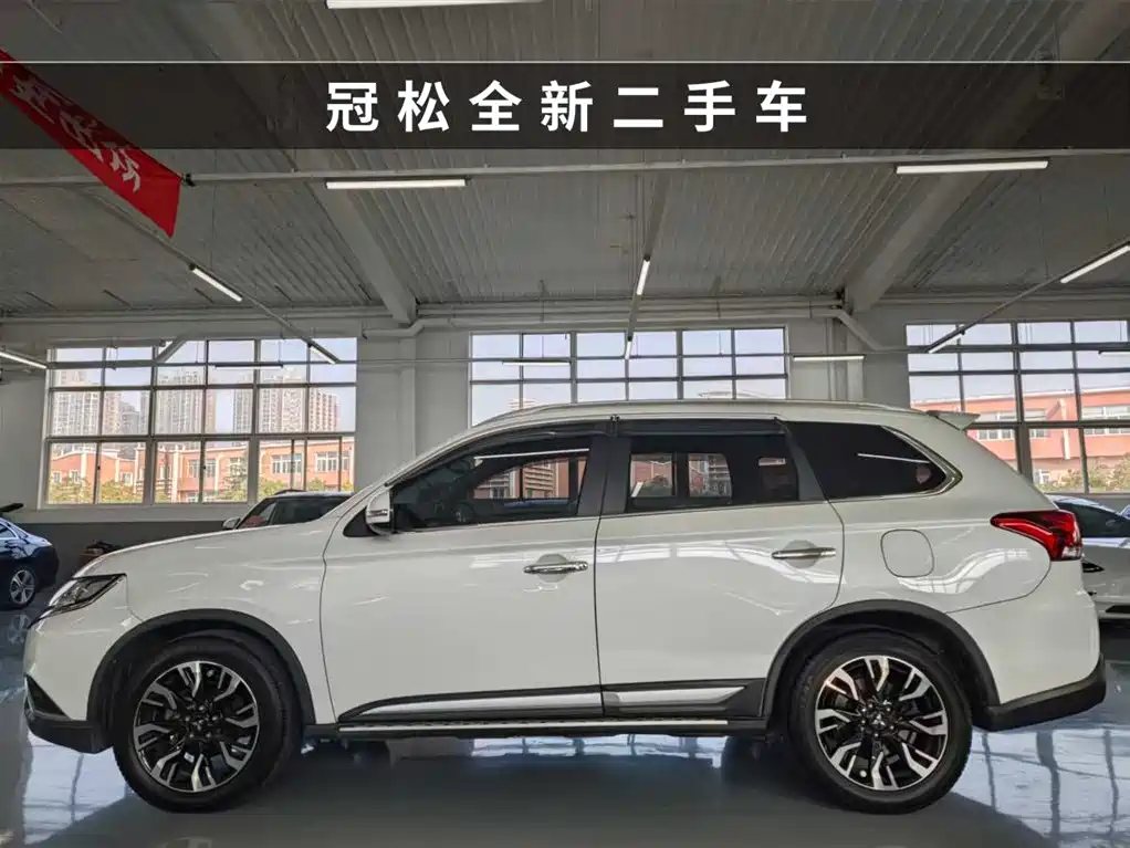 Outlander 2019 2.0L 2WD Enjoy Edition, 5 seats, National VI купить на сайте DeffCars