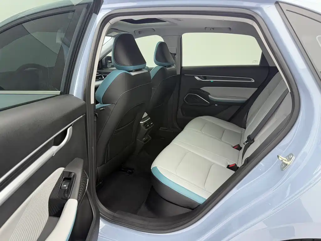 Emgrand 2023 4th Generation Champion Edition 1.5L CVT flagship model купить на сайте DeffCars