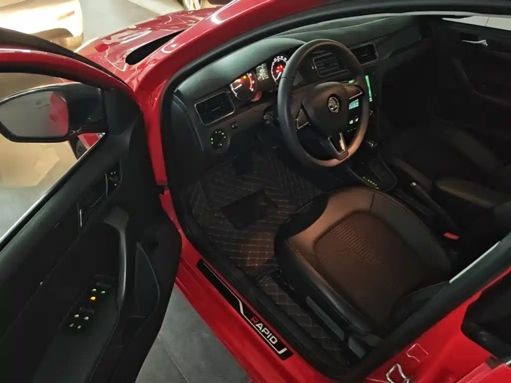 Xindong (Rapid Spaceback) 2016 facelift 1.6L automatic Senova Zhixing version купить на сайте DeffCars